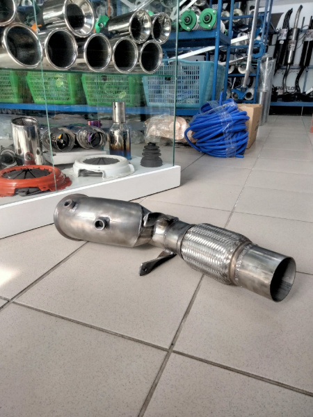 18328630246 приемная труба / даунпайп BMW F30 B48 AISI Ø 76мм