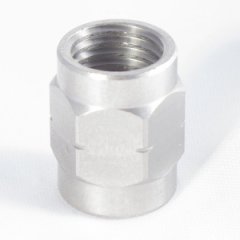 H650-32CN фитинг мама, без вставки, M10 x 1.25 Metric, нержавеющая сталь